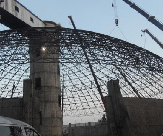 深州网架分条或分块安装法